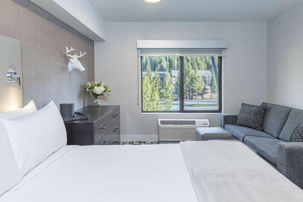Cambria Hotel Copper Mountain Frisco Room photo